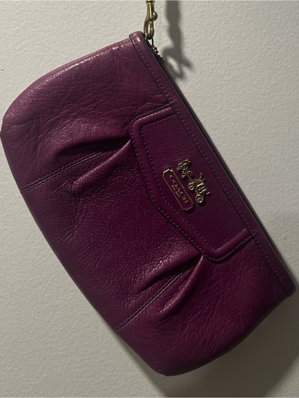 Coach ‘Madison’ Pleated Purple/Gold Leather Lg Wristlet w/ OG Hangtag
